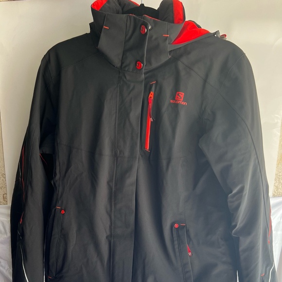 Salomon Ski Jacket, Black with Red and White Trim Size Ladies M - Picture 1 of 4
